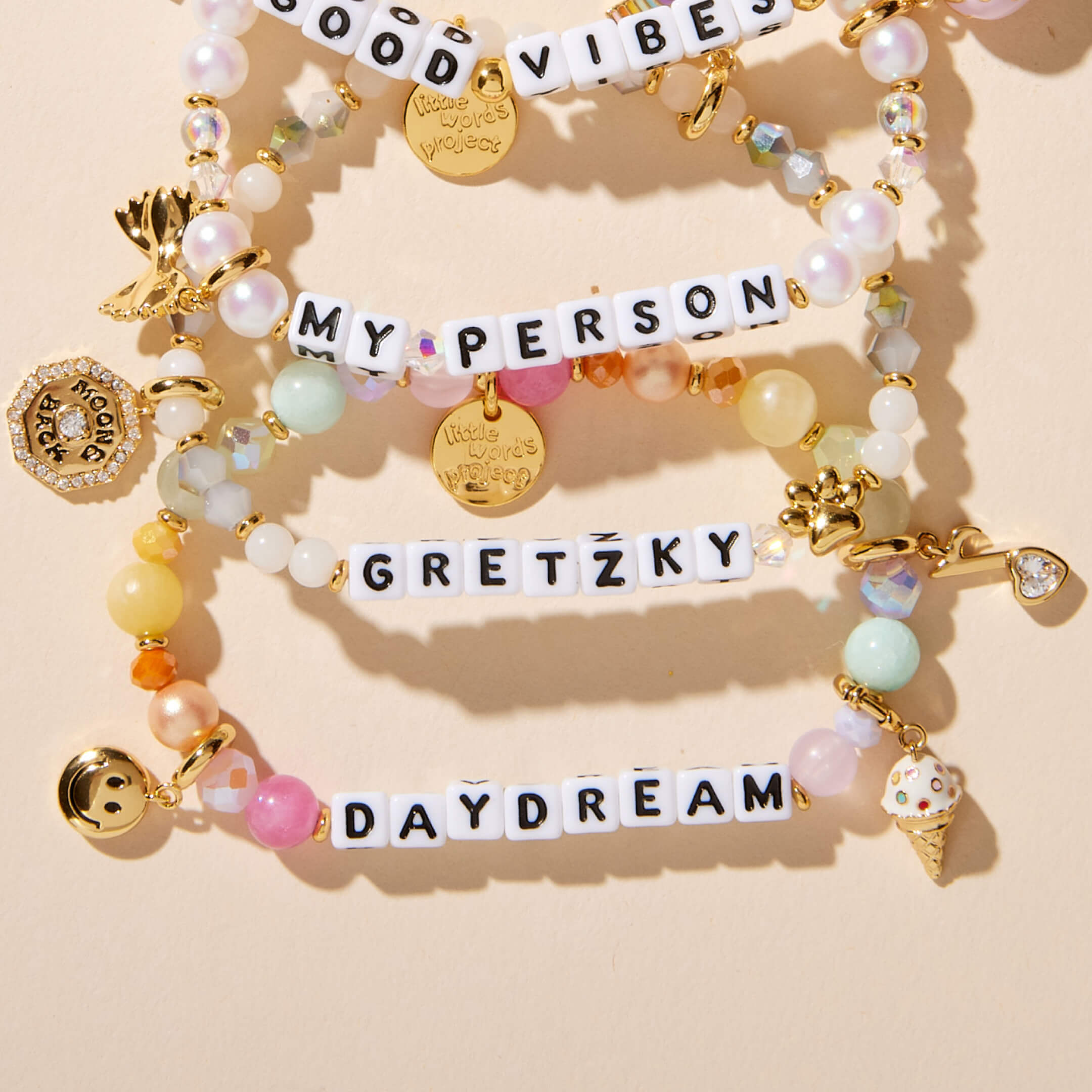 Custom Dreamy Rays with Daydream Word