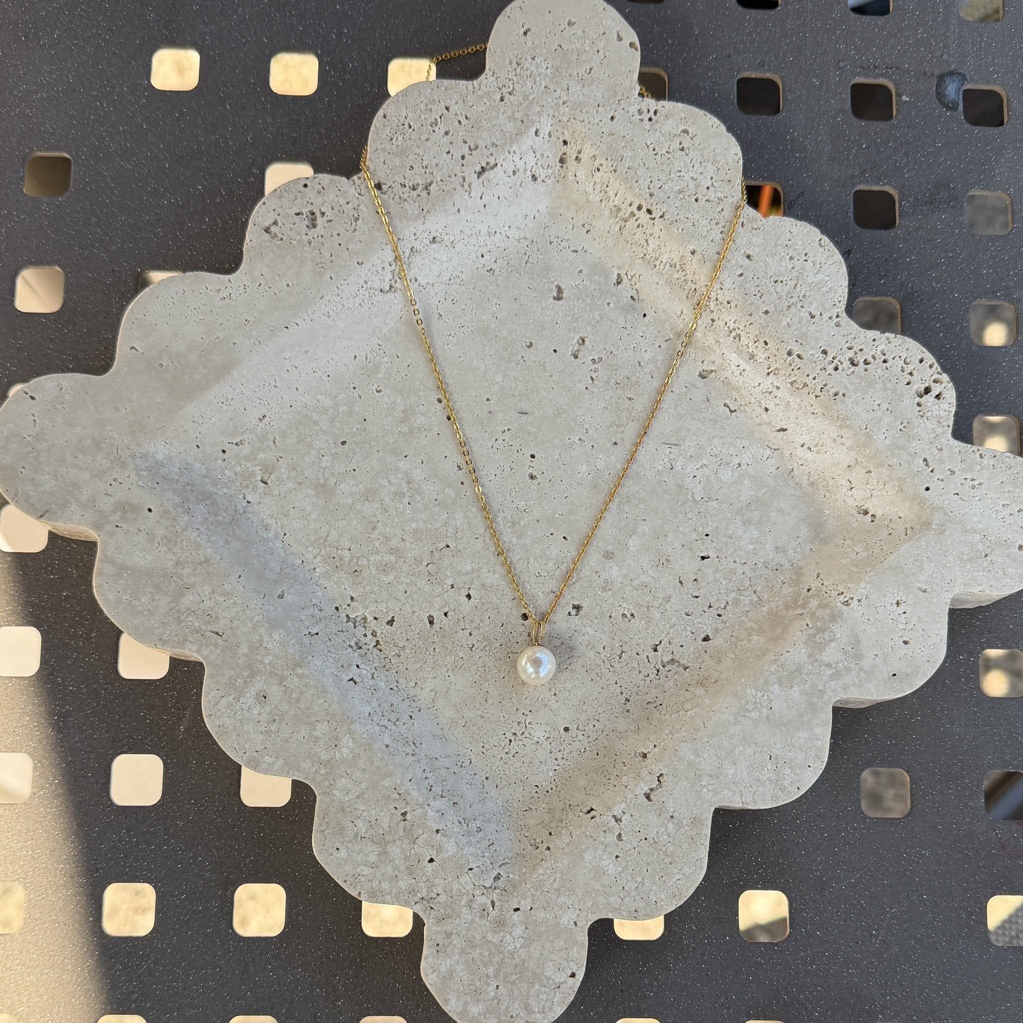 Delicate Pearl Pendant Gold Necklace