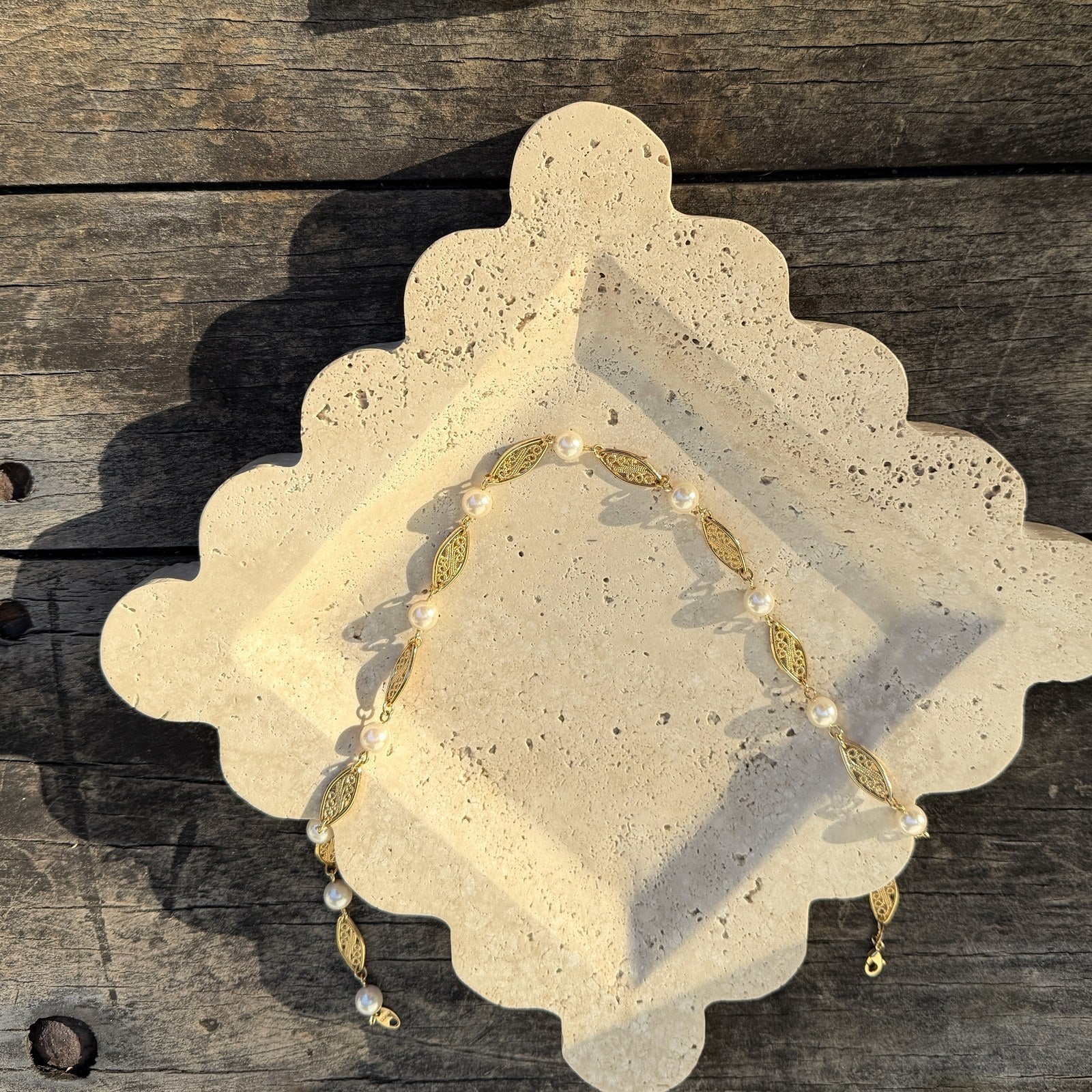 Gold Necklace with Pearls