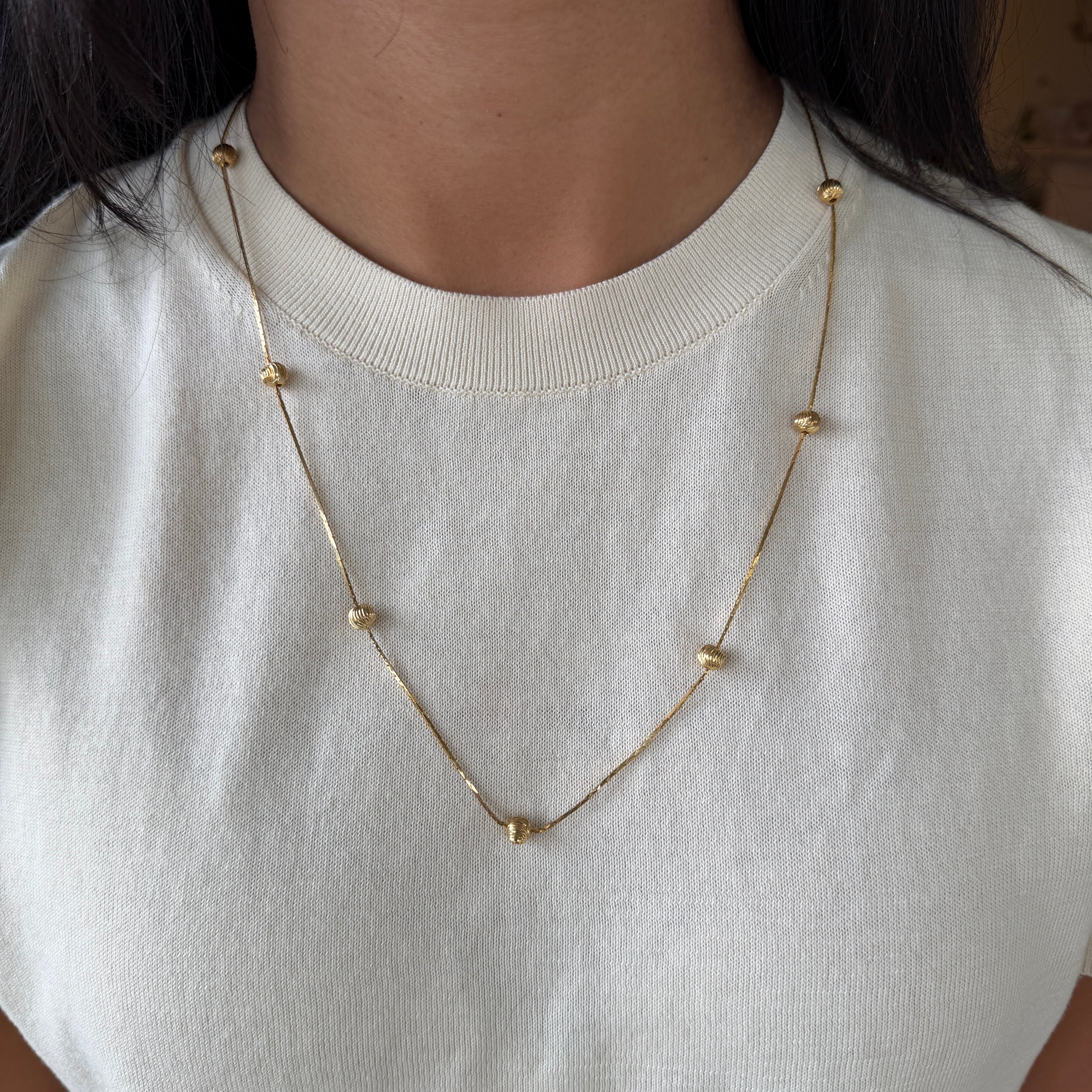 70s Gold-Tone Snake Chain Ribbed Bead Station Necklace