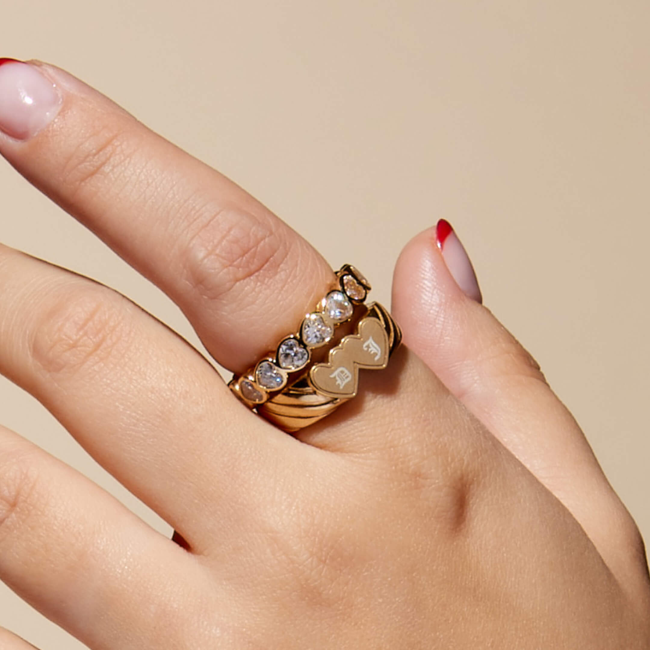 Double Heart Signet Ring (Gold)