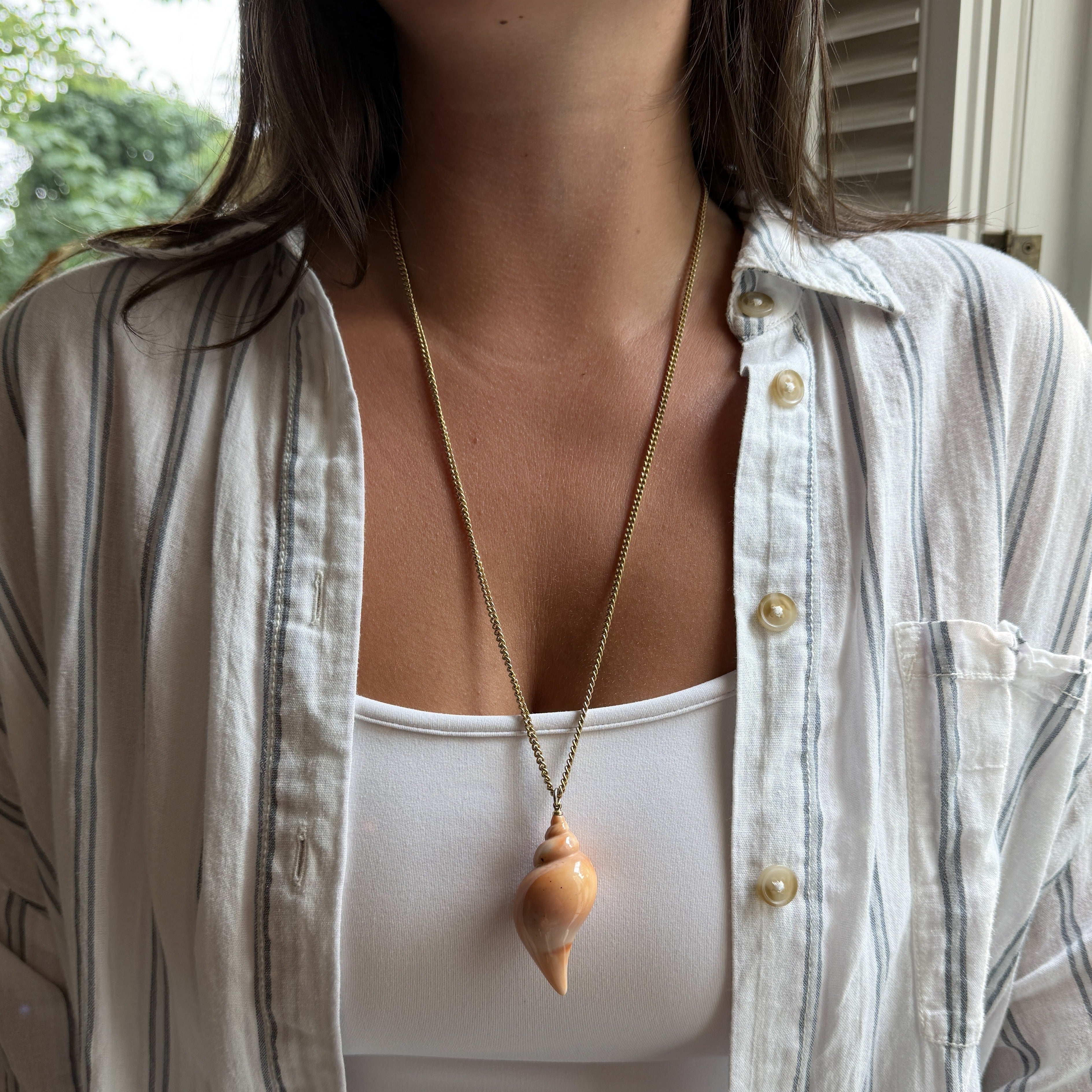 Avon Conch Shell Pendant Chain